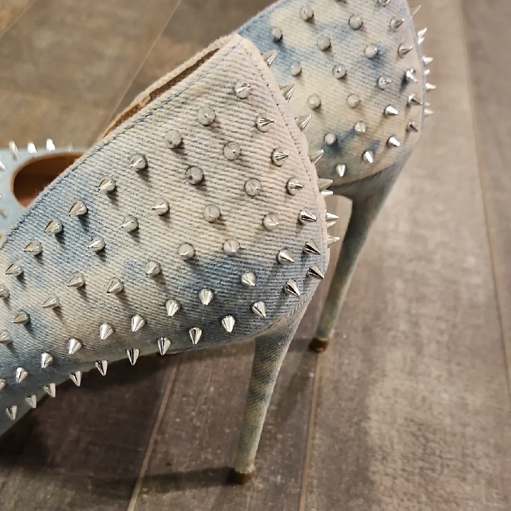 Steve Madden Vala Denim Studded/Spiked Heels - Picture 2 of 8